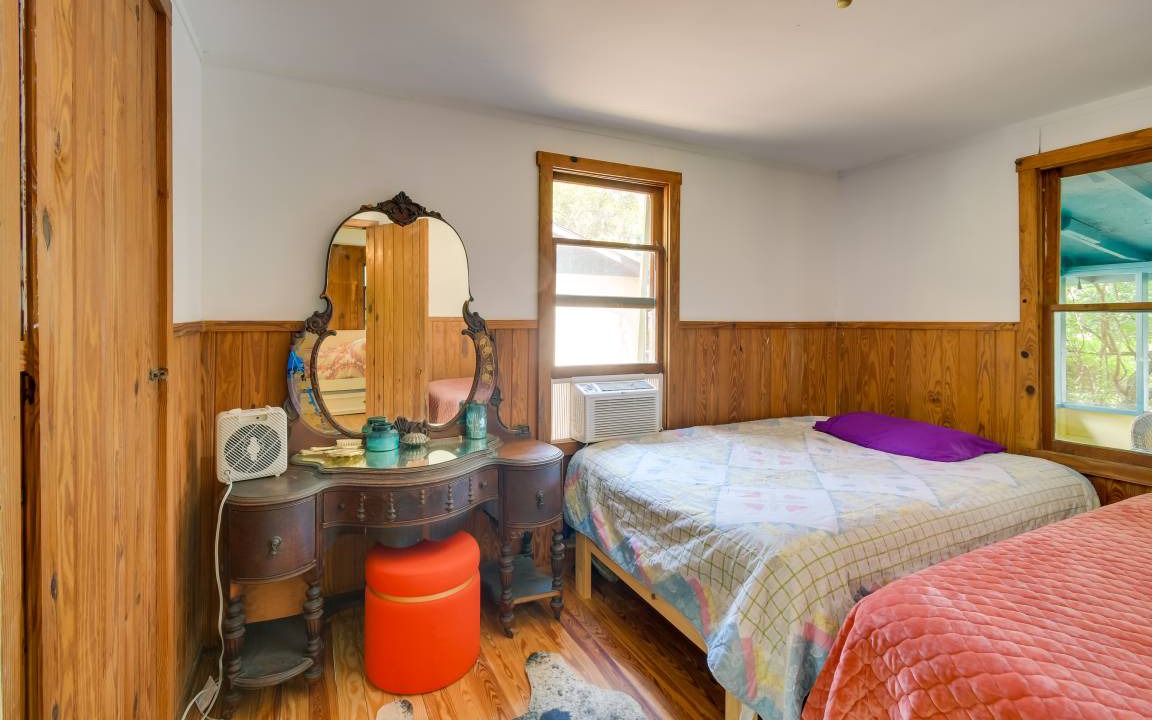 Photo of Bedroom in Hawthorne