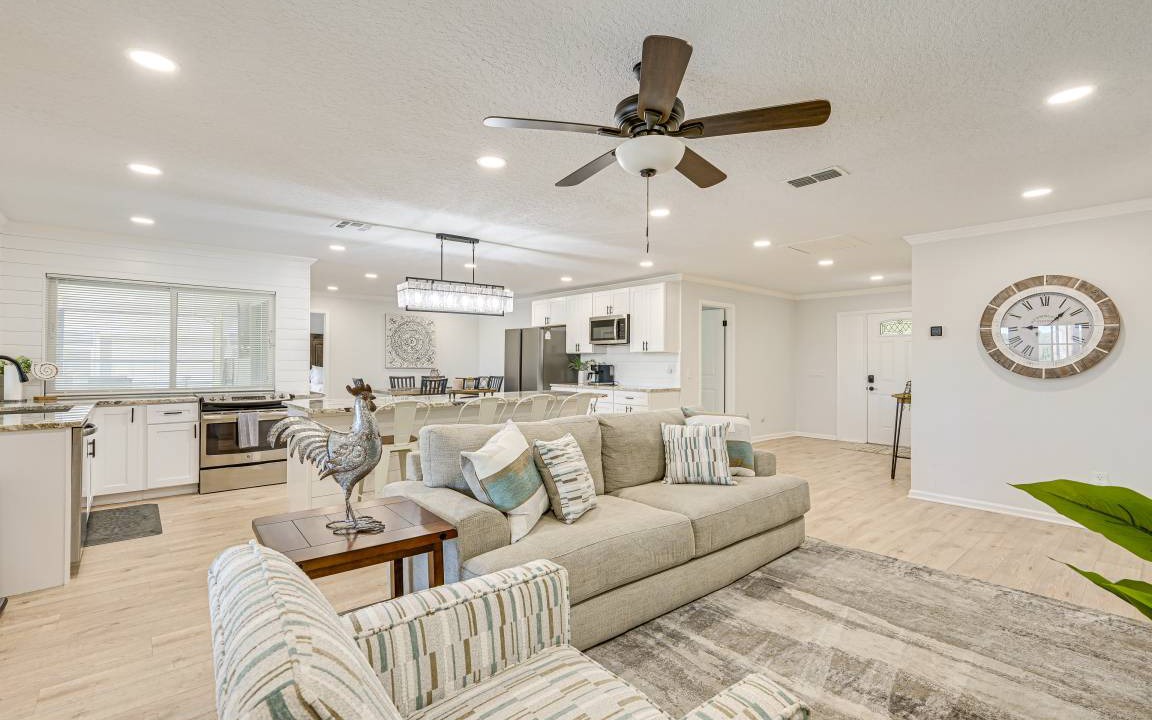 Photo of Livingroom in Spring Hill