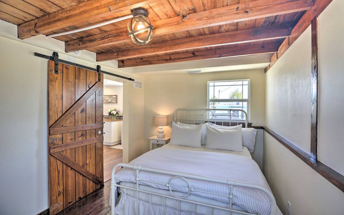 Photo of Bedroom in Matlacha