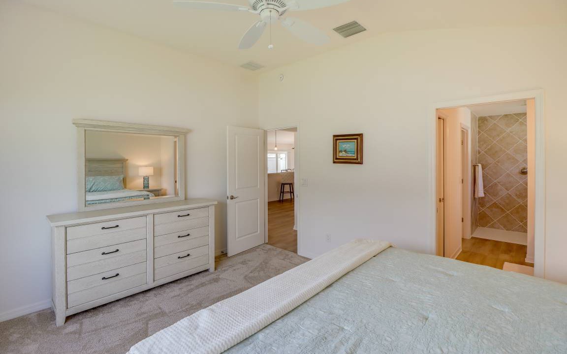 Photo of Bedroom in Okahumpka
