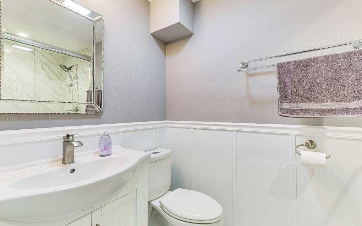 Photo of Bathroom in Hudson Beach Estates
