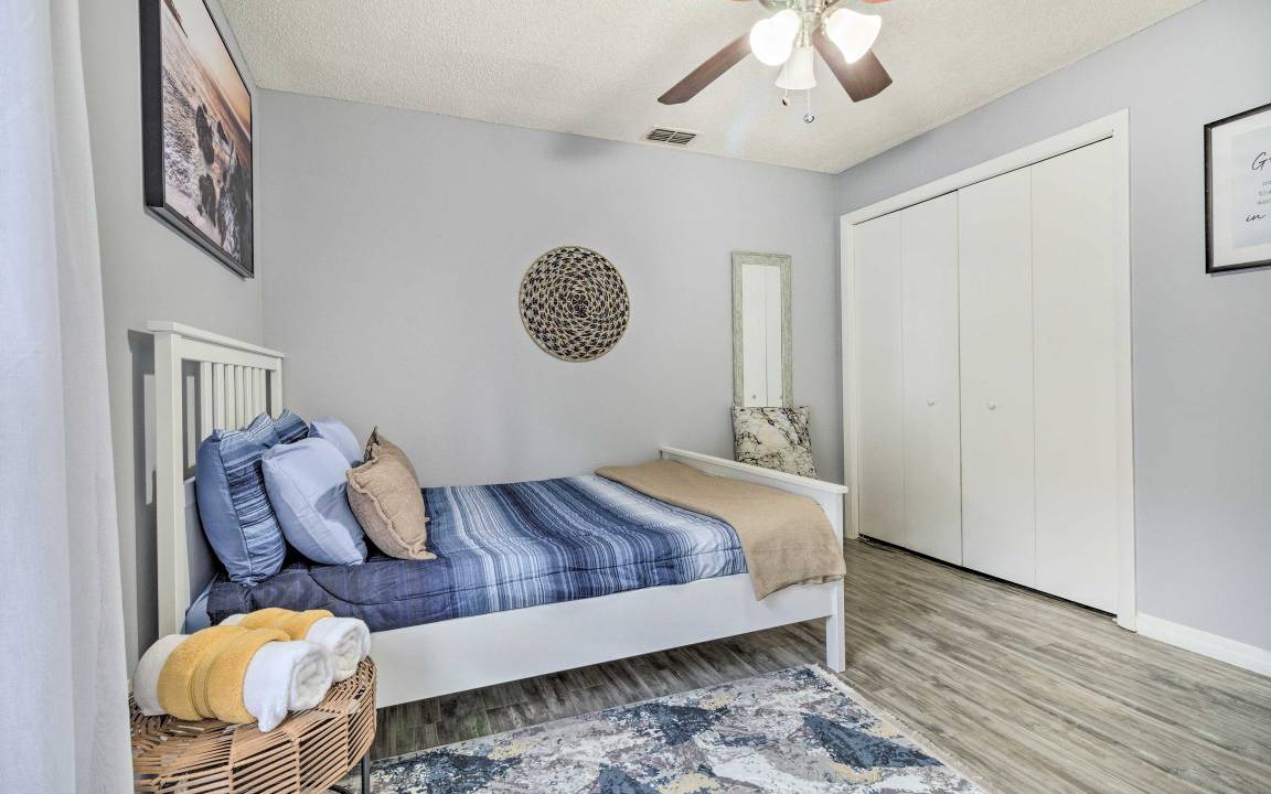 Photo of Bedroom in Signal Hill