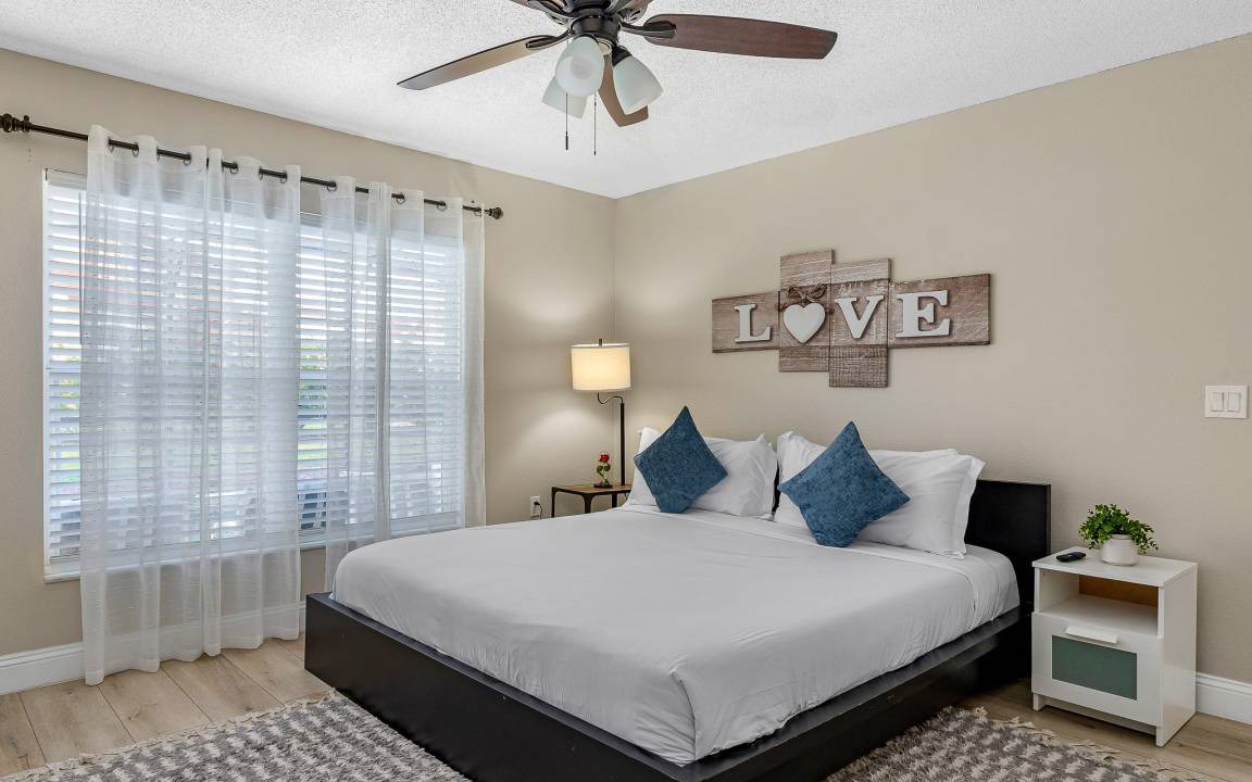 Photo of Bedroom in Lake Berkley