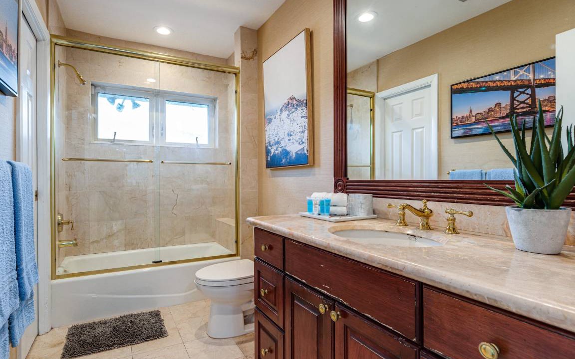 Photo of Bathroom in Coral Ridge