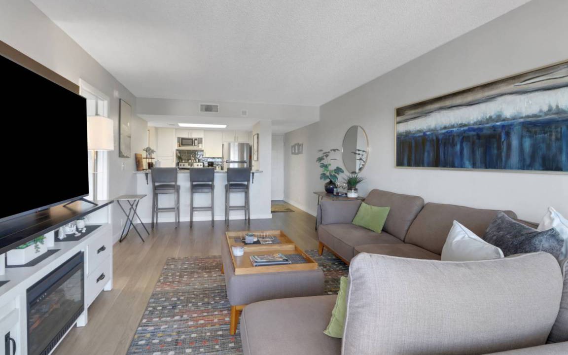 Photo of Livingroom in Edgewood