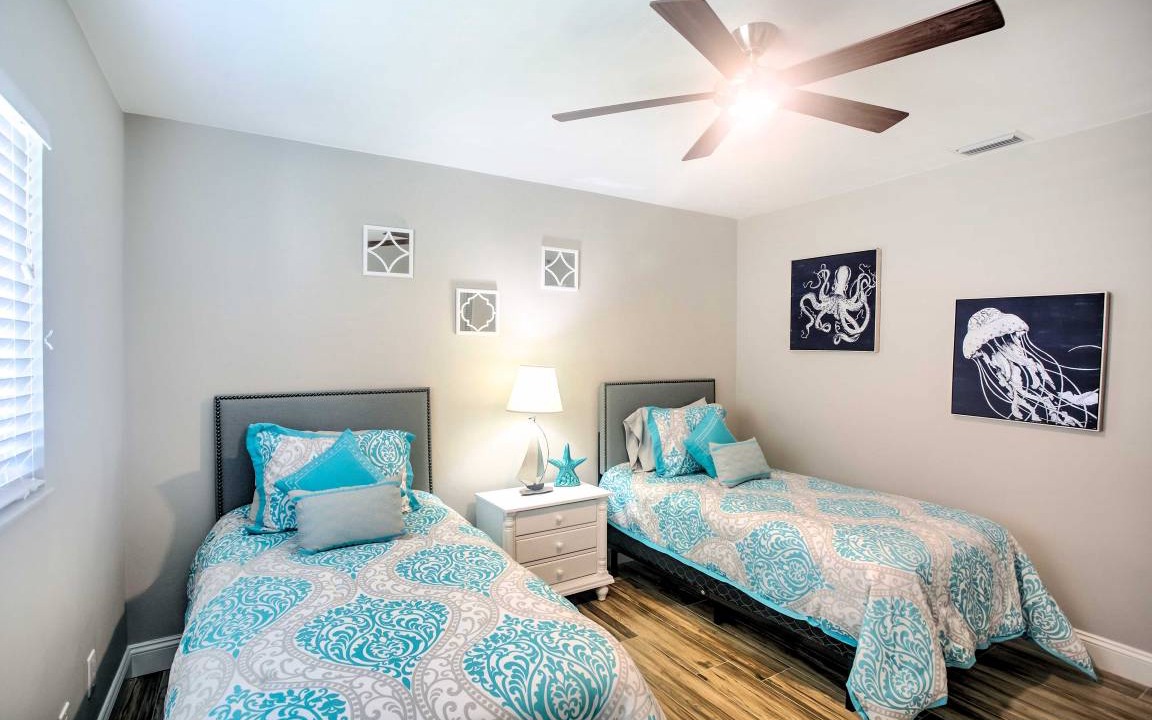 Photo of Bedroom in Naples Park