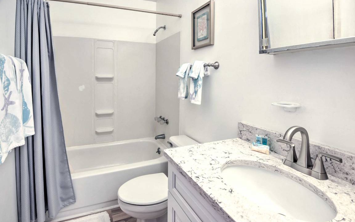 Photo of Bathroom in Crescent City