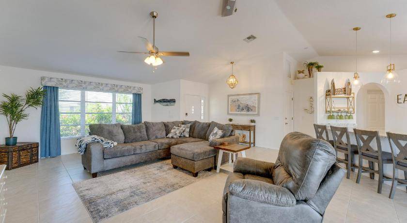 Photo of Livingroom in Burnt Store Isles