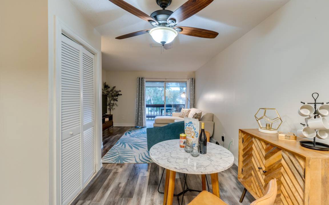 Photo of Livingroom in Gulf Gate Estates