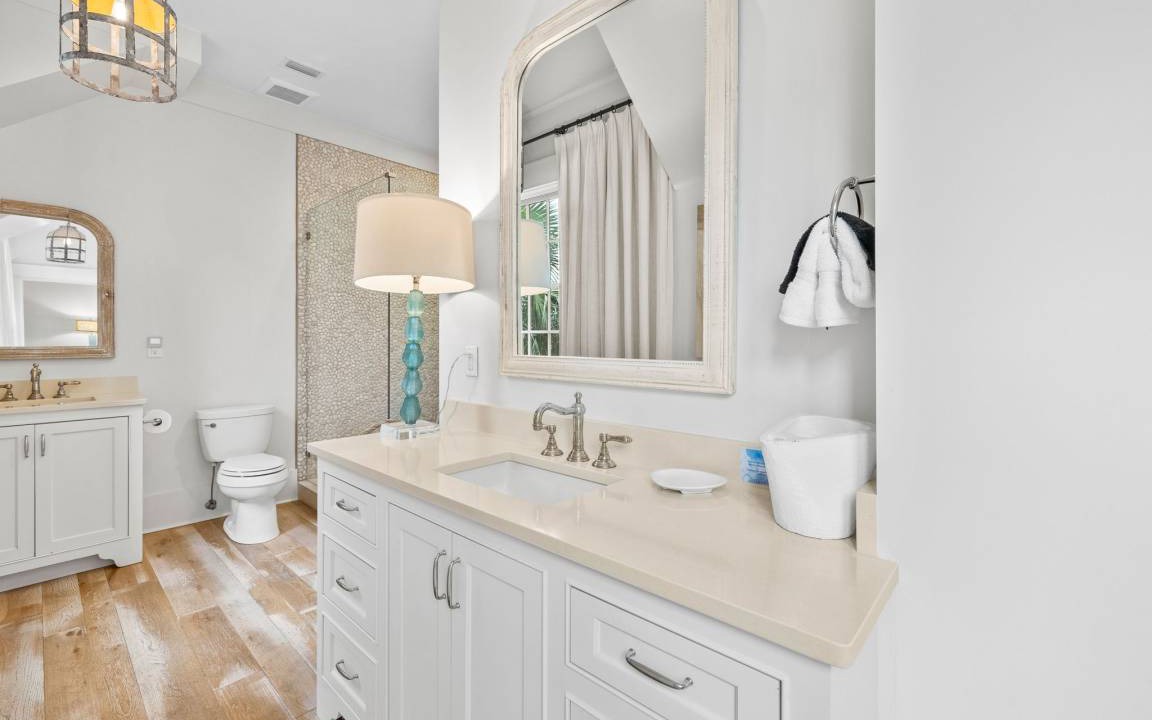 Photo of Bathroom in Gulf District