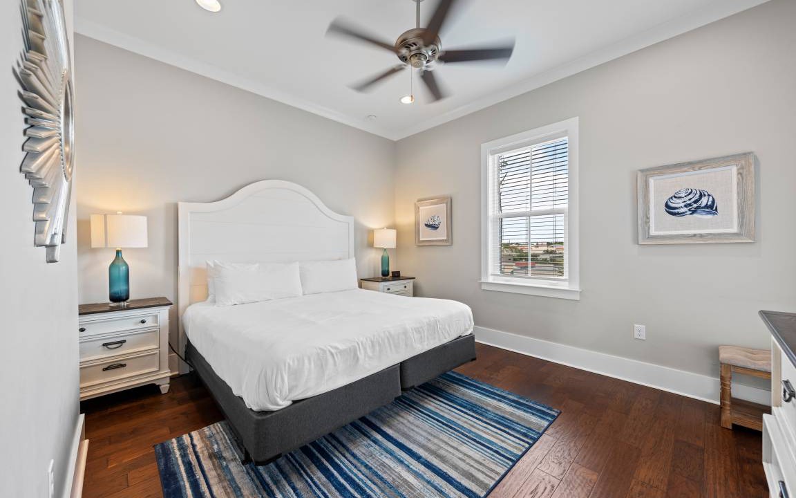 Photo of Bedroom in Miramar Beach