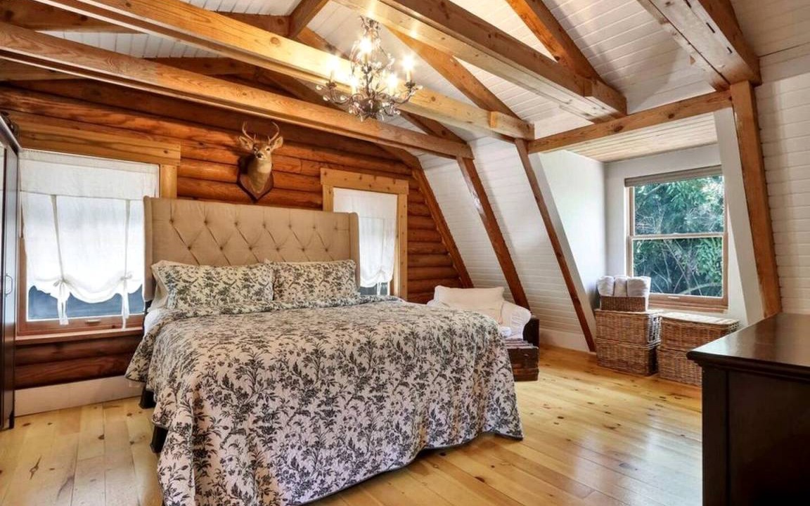 Photo of Bedroom in Palm Beach Country Estates