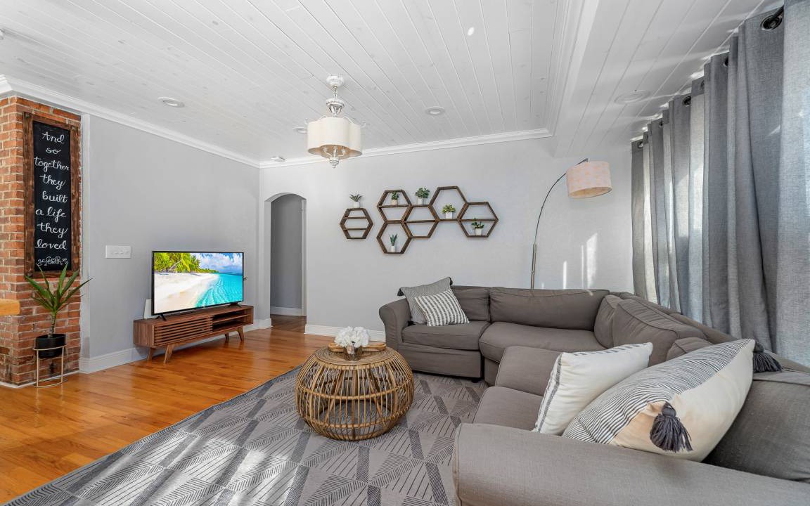 Photo of Livingroom in Fairvilla