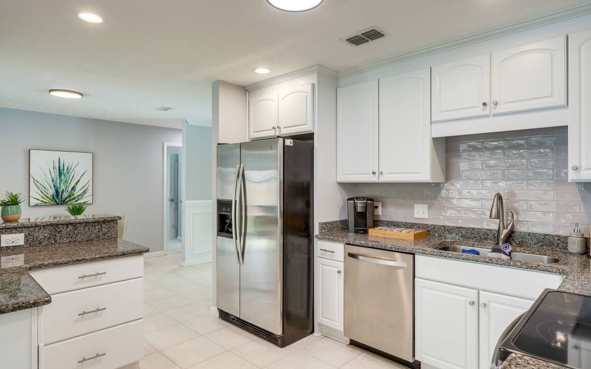 Photo of Kitchen in Dolphin's Cove