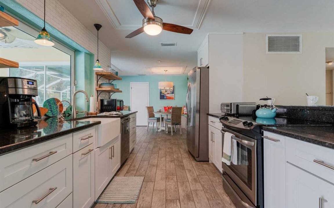 Photo of Kitchen in Yacht Club
