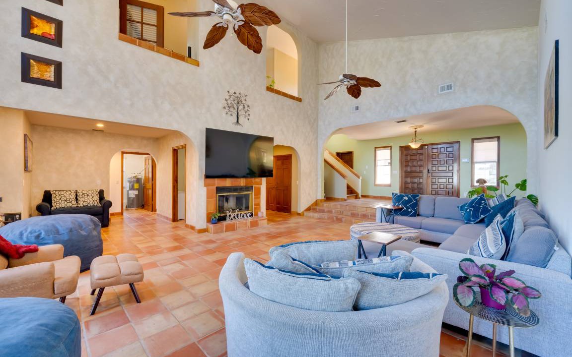 Photo of Livingroom in Forest City