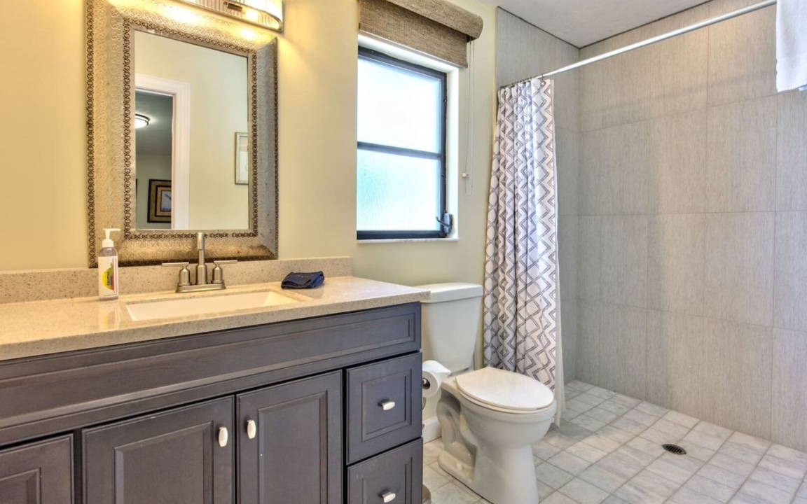 Photo of Bathroom in Naples Park