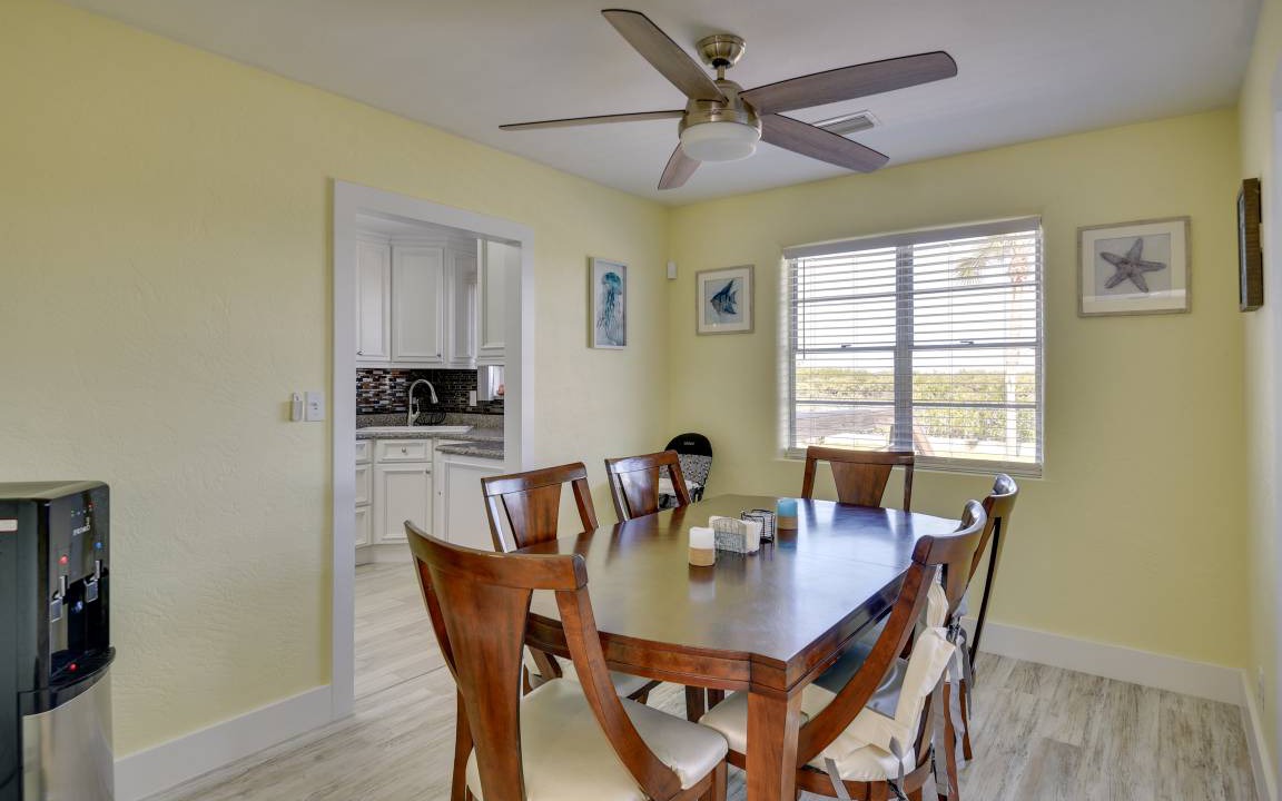 Photo of Livingroom in Harbor Oaks