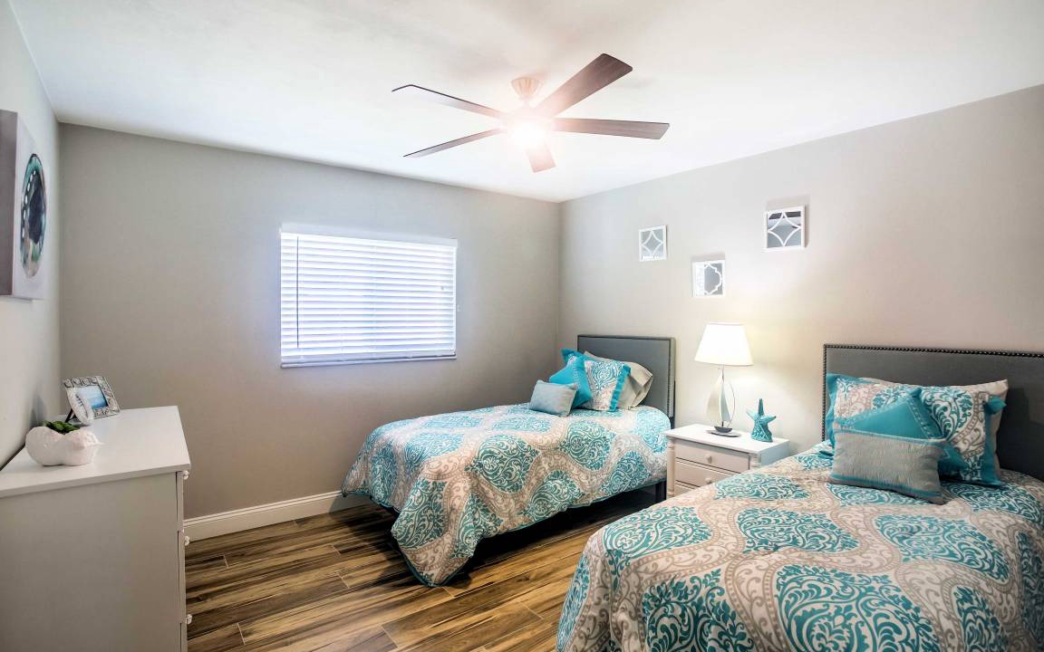 Photo of Bedroom in Naples Park