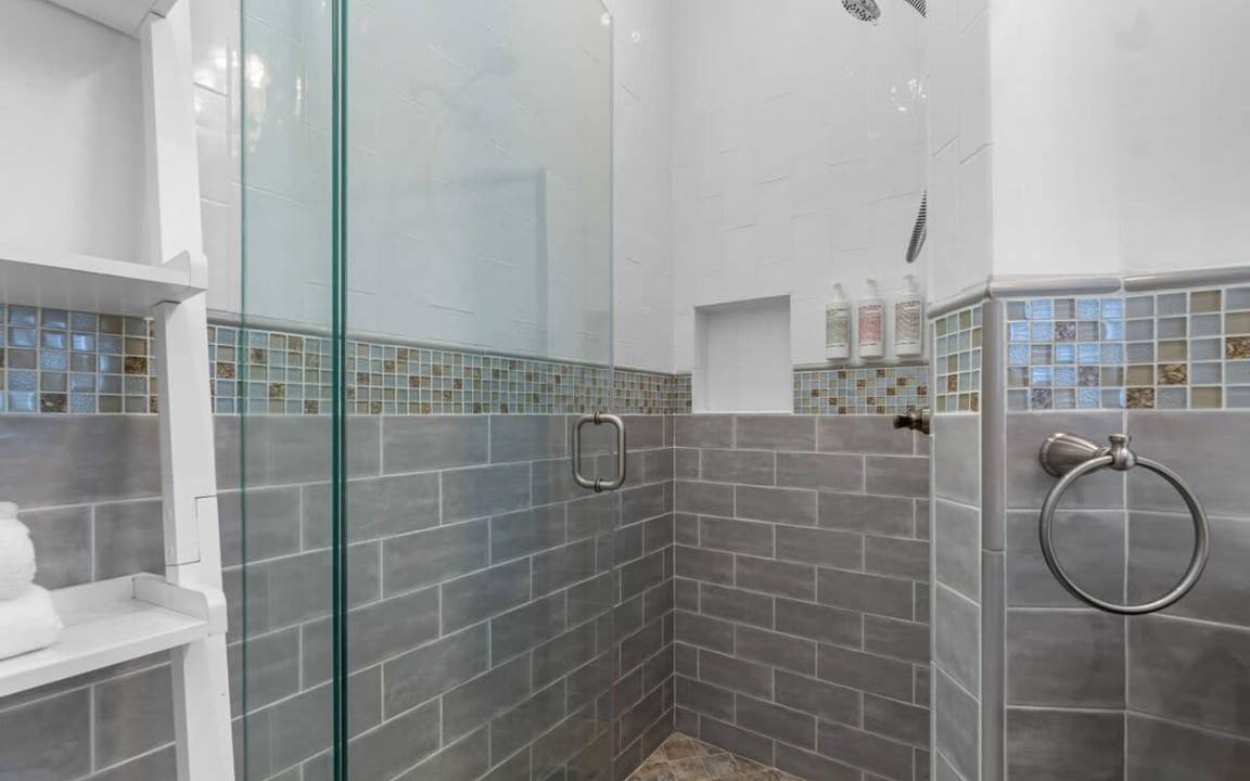 Photo of Bathroom in Northwood Shores