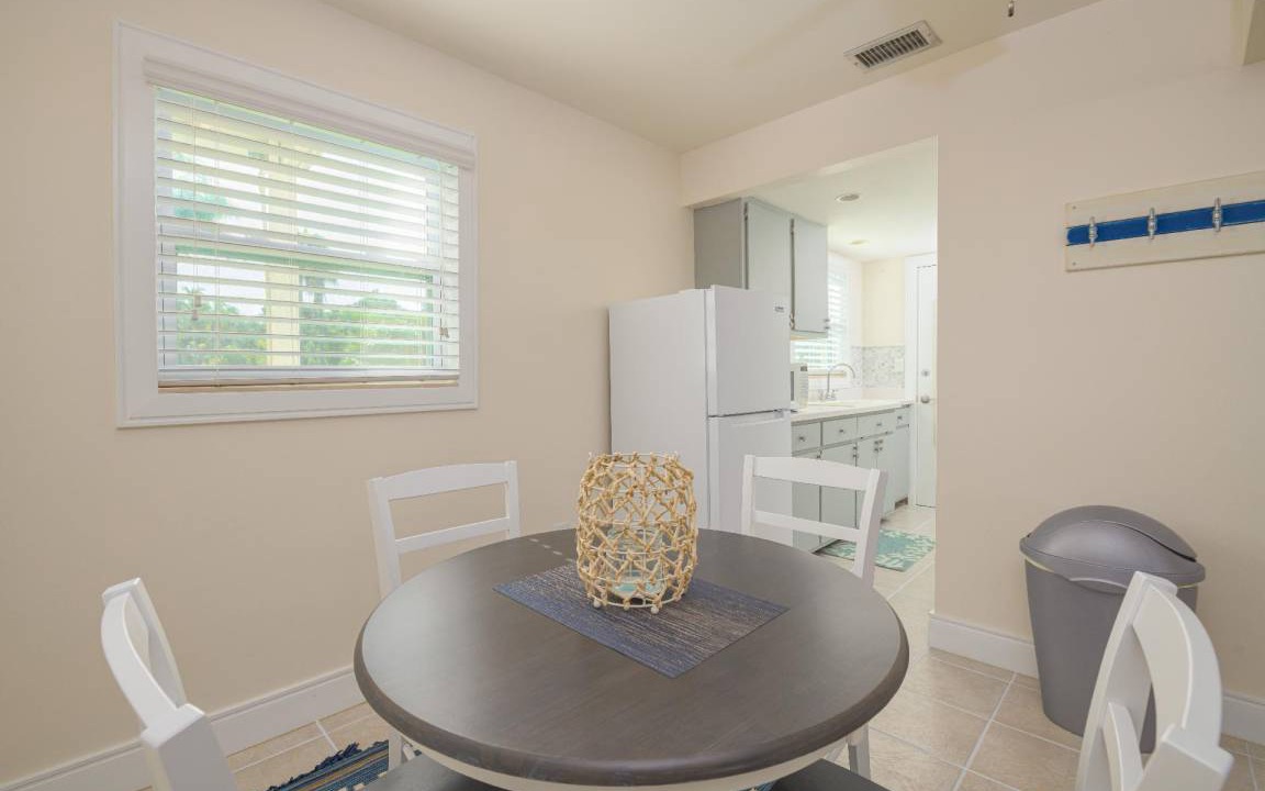Photo of Livingroom in Bokeelia