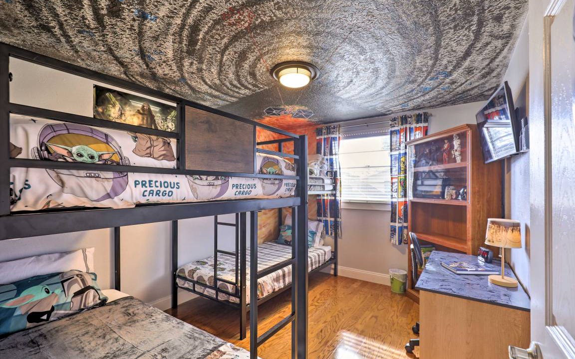 Photo of Bedroom in Bearss Plaza