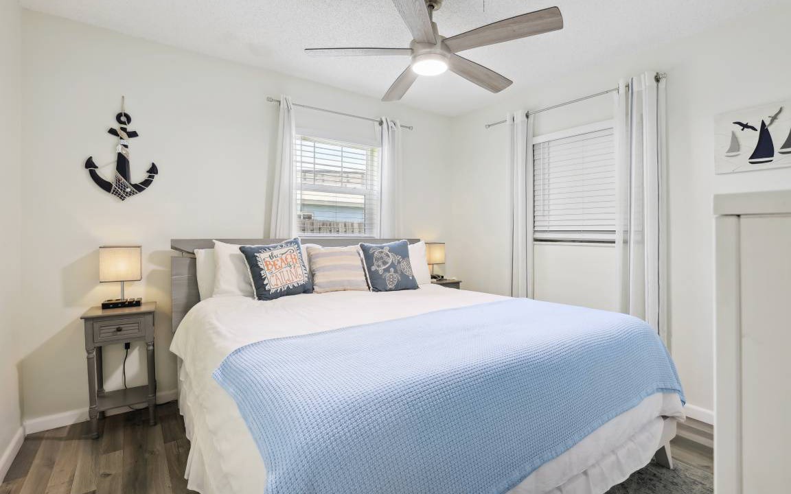 Photo of Bedroom in Beach Club Colony