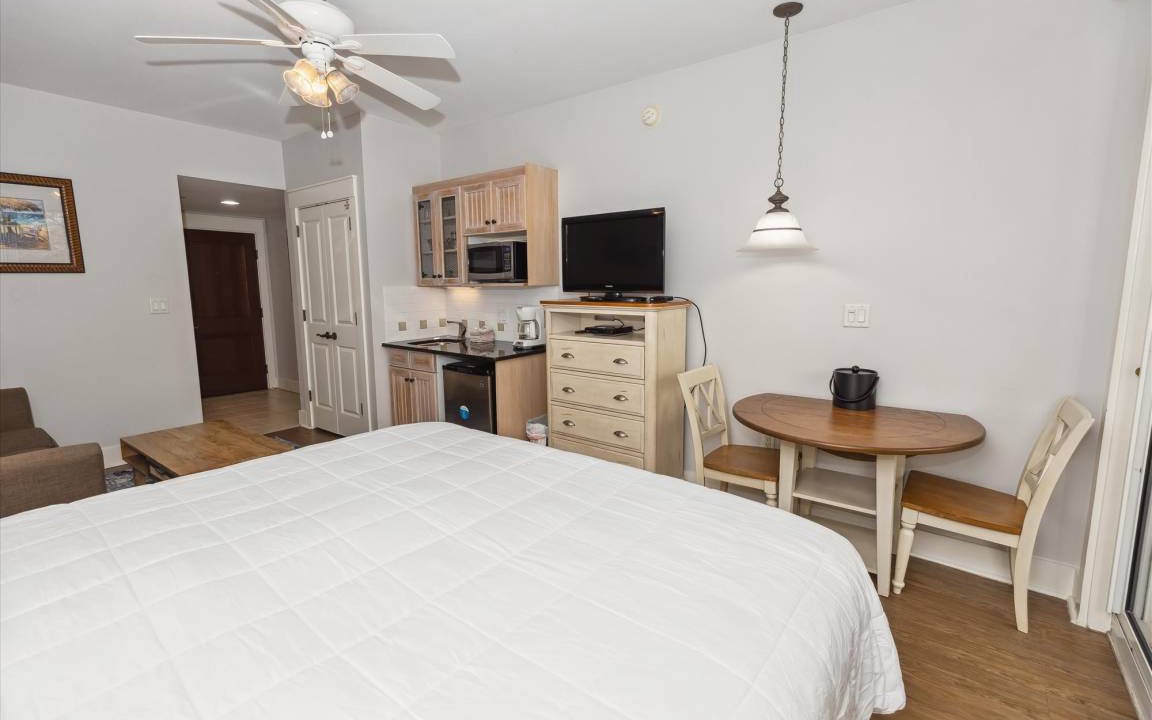 Photo of Bedroom in Baytowne Wharf