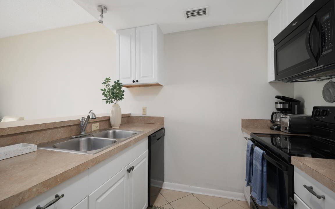 Photo of Kitchen in Jacksonville Beach