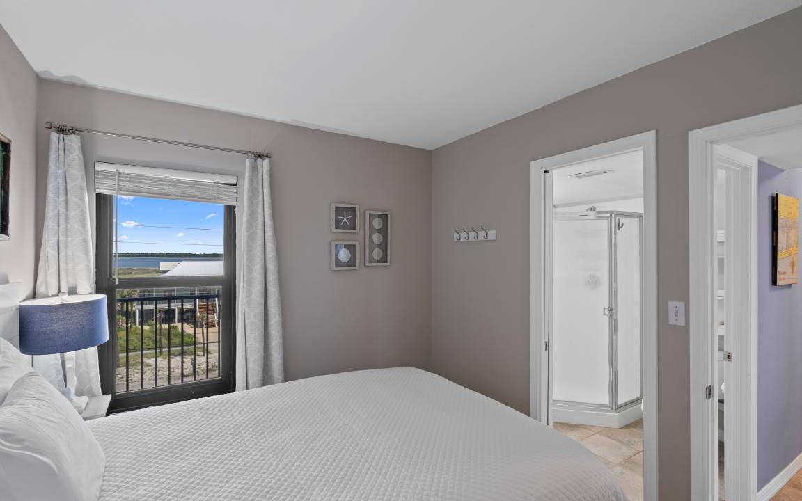 Photo of Bedroom in Navarre Beach