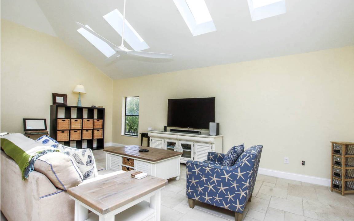 Photo of Livingroom in Captiva