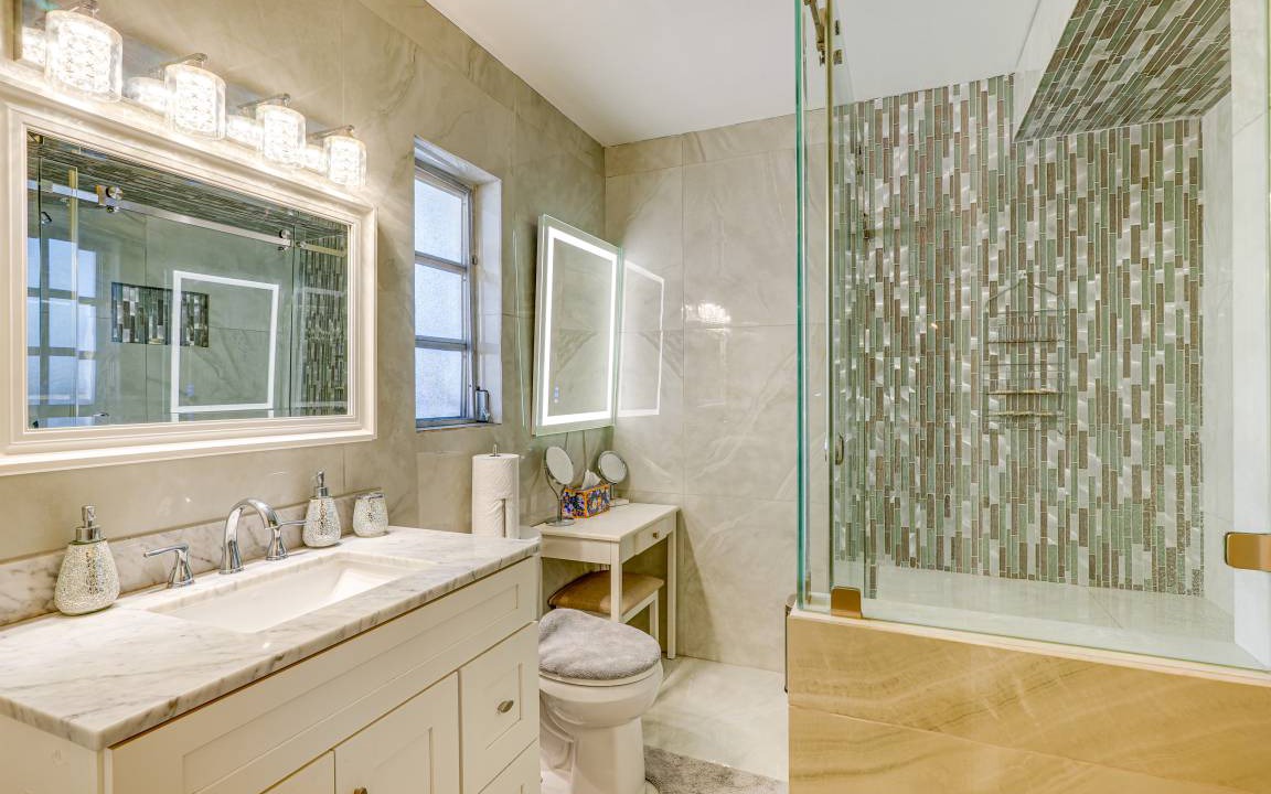 Photo of Bathroom in Plant City