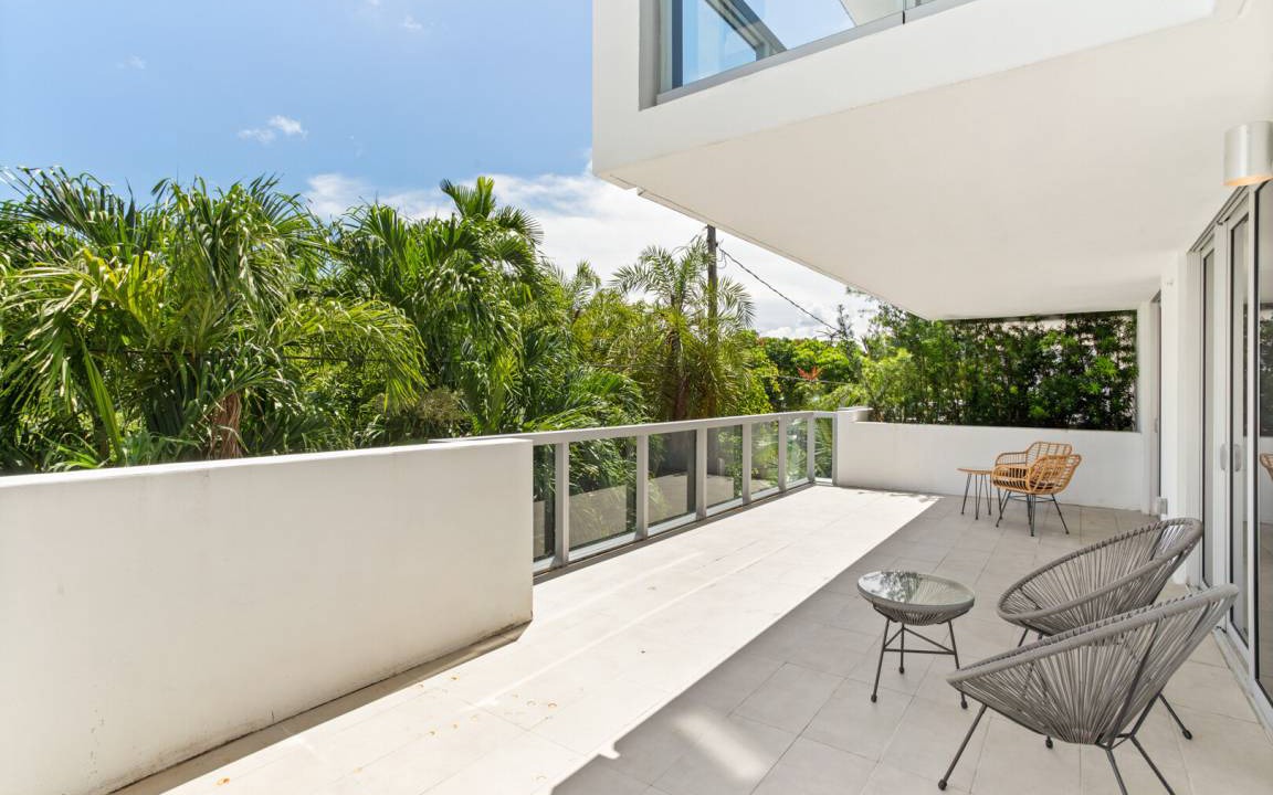 Photo of Patio Balcony in Bay Harbor Islands