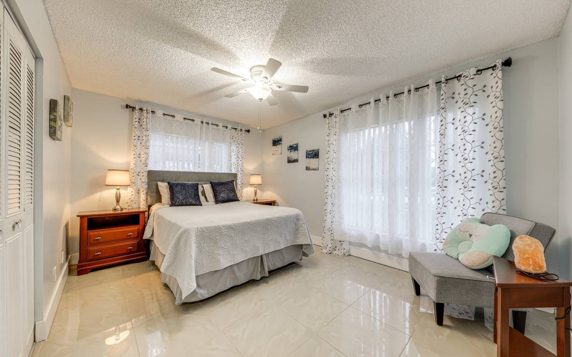 Photo of Bedroom in Sandalfoot Cove
