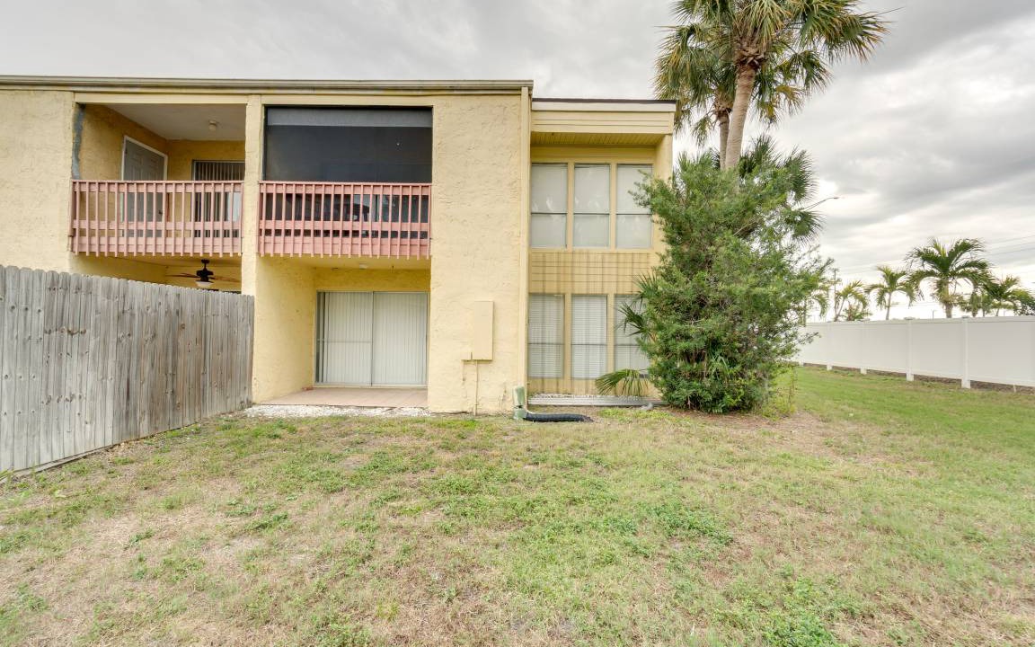 Photo of Buildings in Gulf Gate Estates