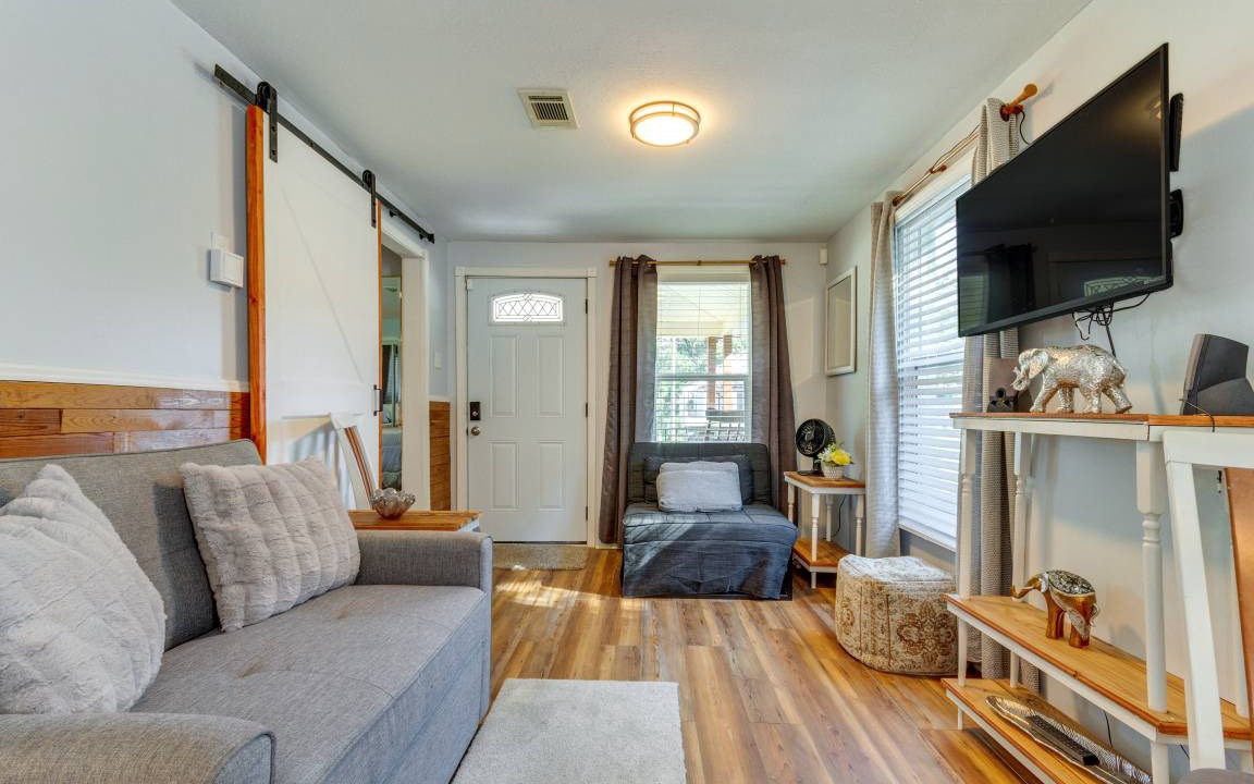Photo of Livingroom in South Pensacola