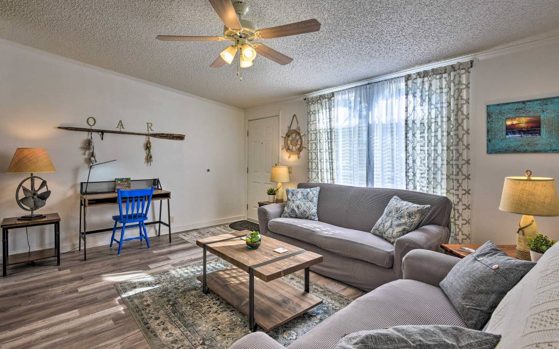 Photo of Livingroom in Crescent City