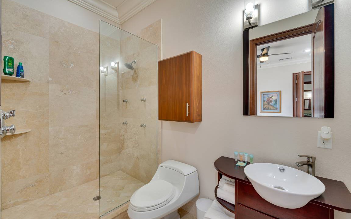 Photo of Bathroom in Groveland
