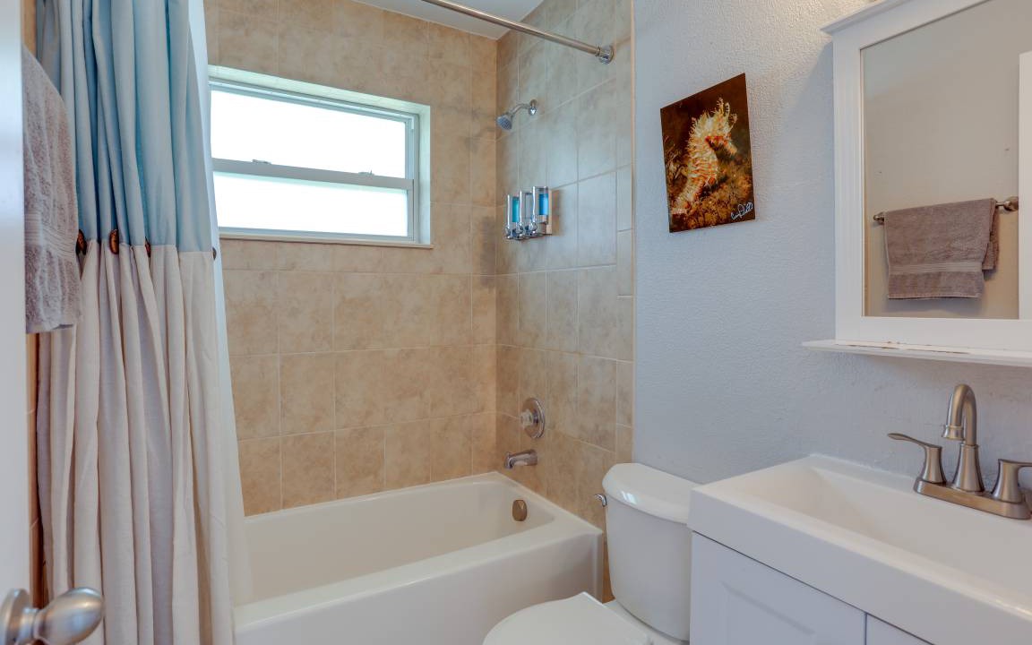 Photo of Bathroom in Juno Ridge