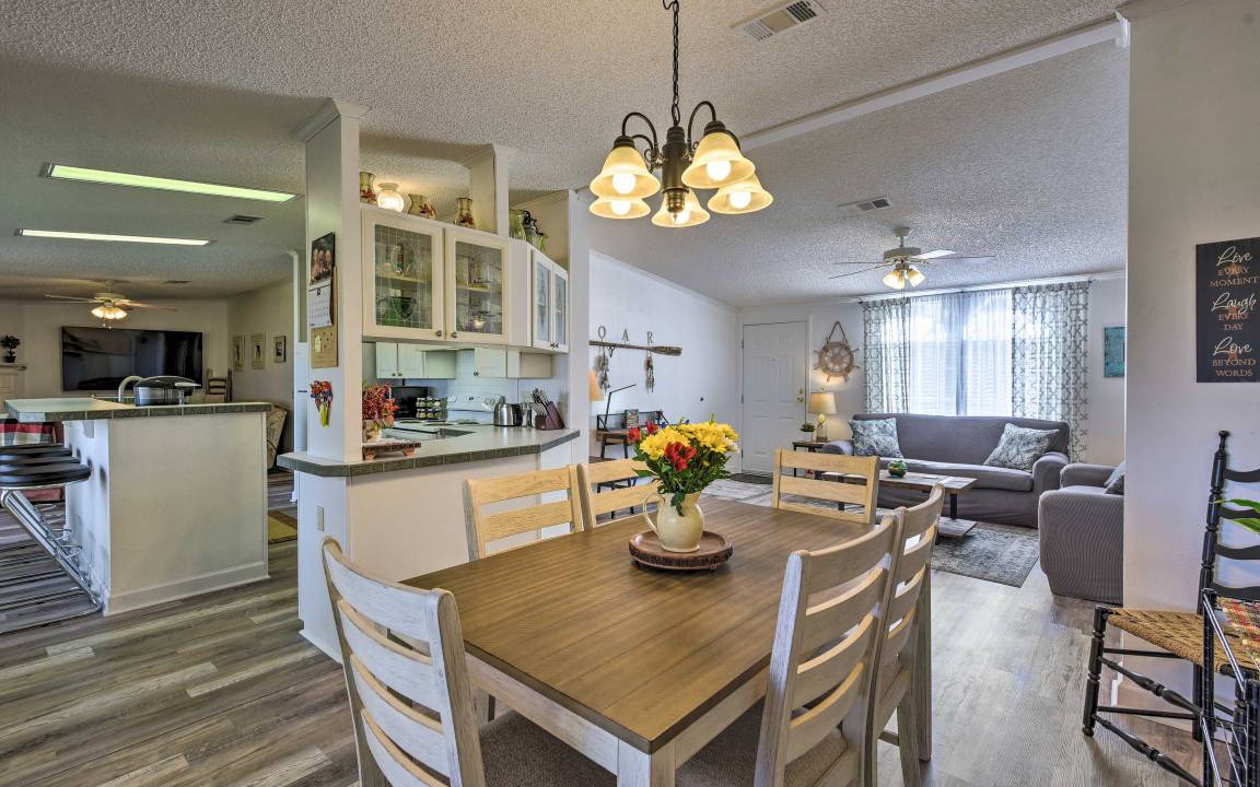 Photo of Livingroom in Crescent City