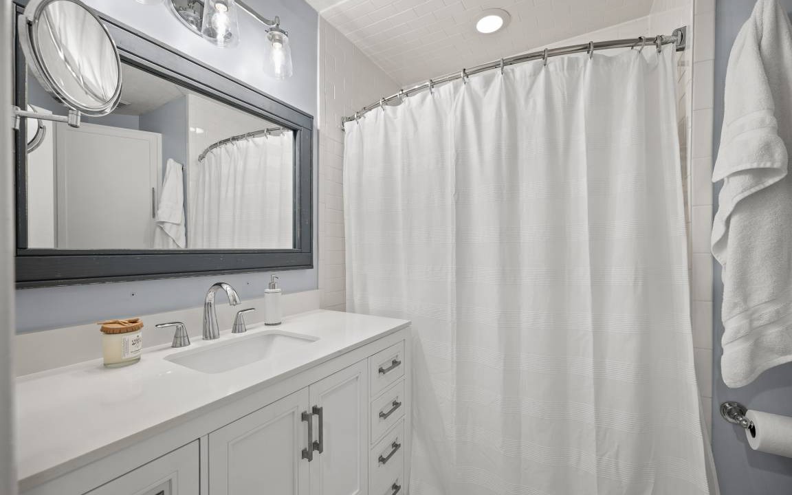 Photo of Bathroom in Palm Valley