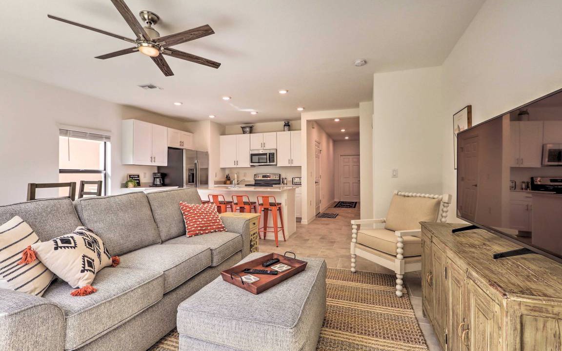 Photo of Livingroom in River Hall