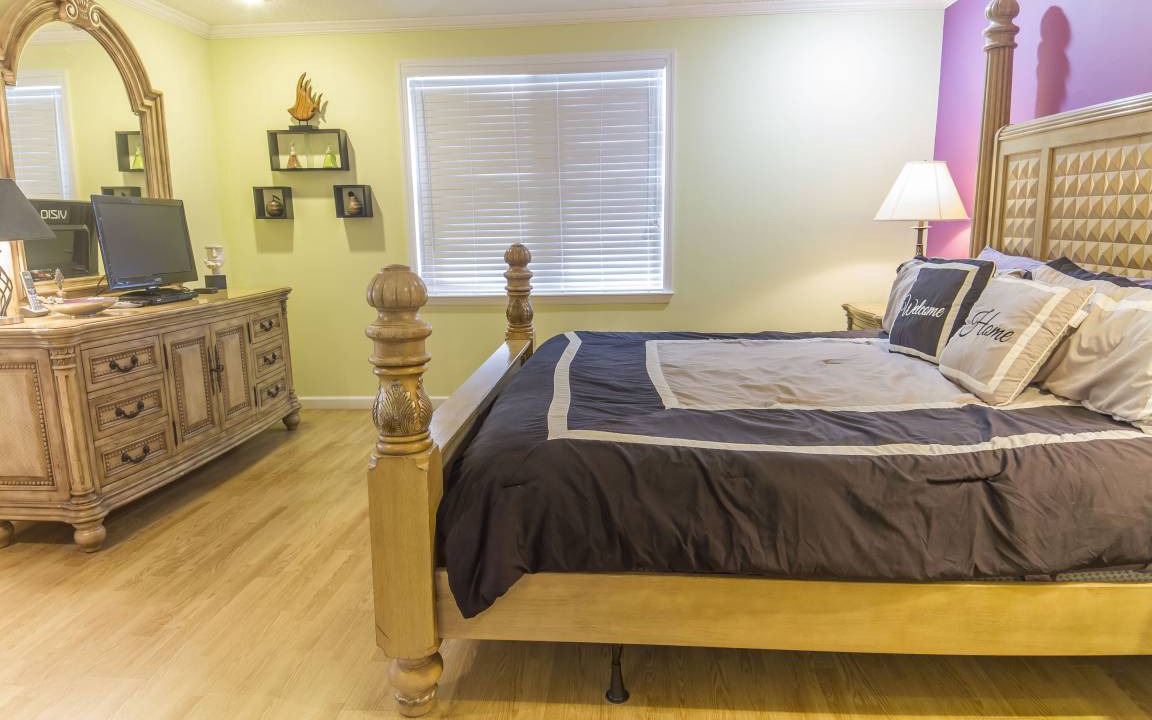 Photo of Bedroom in Surfcrest Village