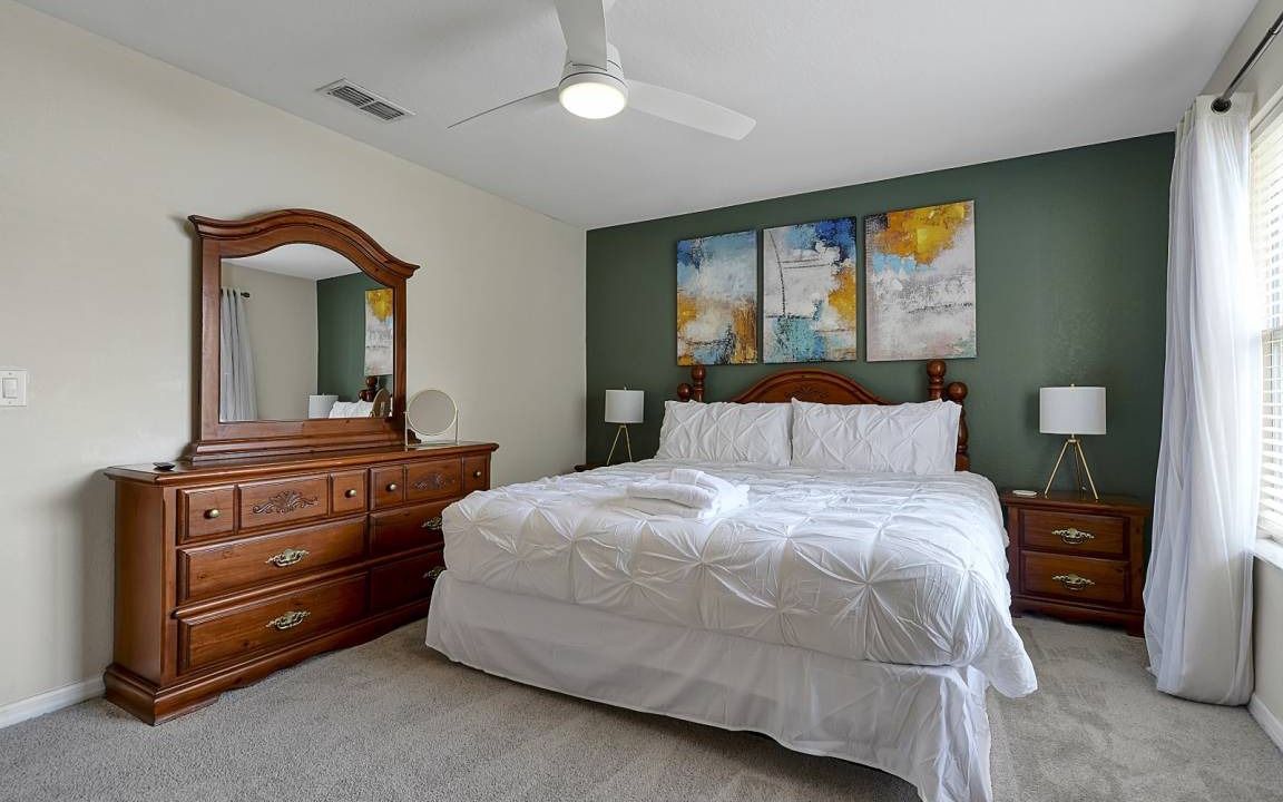 Photo of Bedroom in Regal Palms
