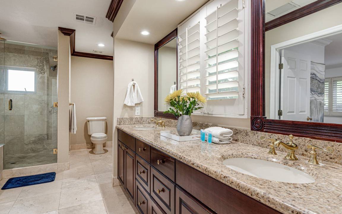 Photo of Bathroom in Coral Ridge
