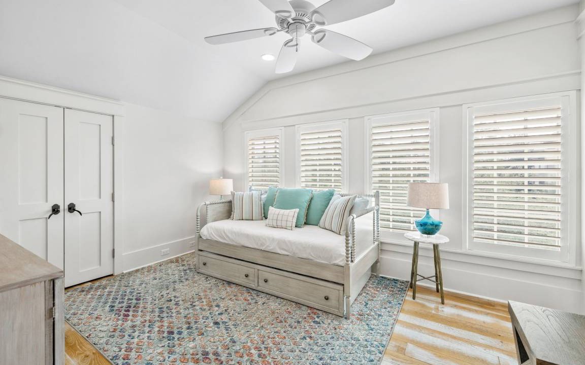 Photo of Bedroom in Gulf District