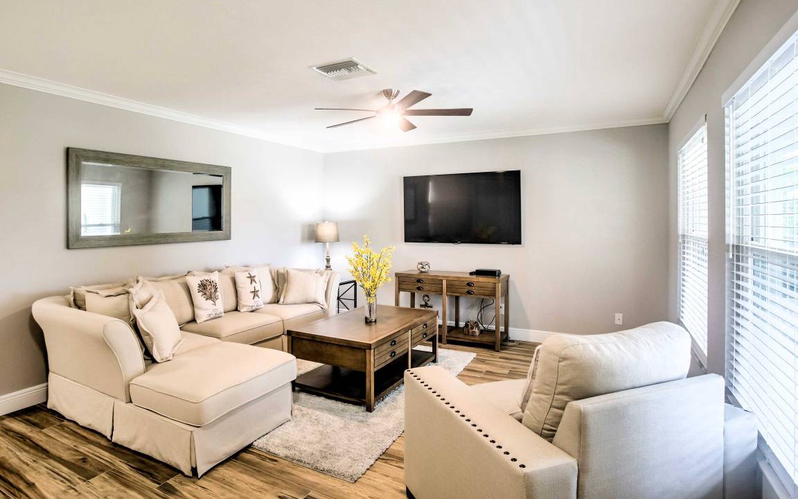 Photo of Livingroom in Naples Park
