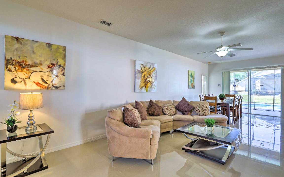 Photo of Livingroom in Crystal Cove