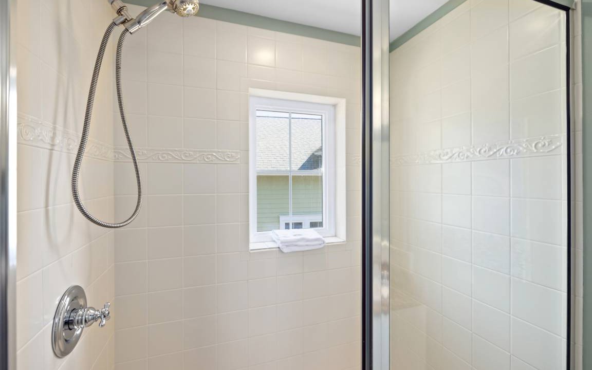 Photo of Bathroom in Laurel Grove