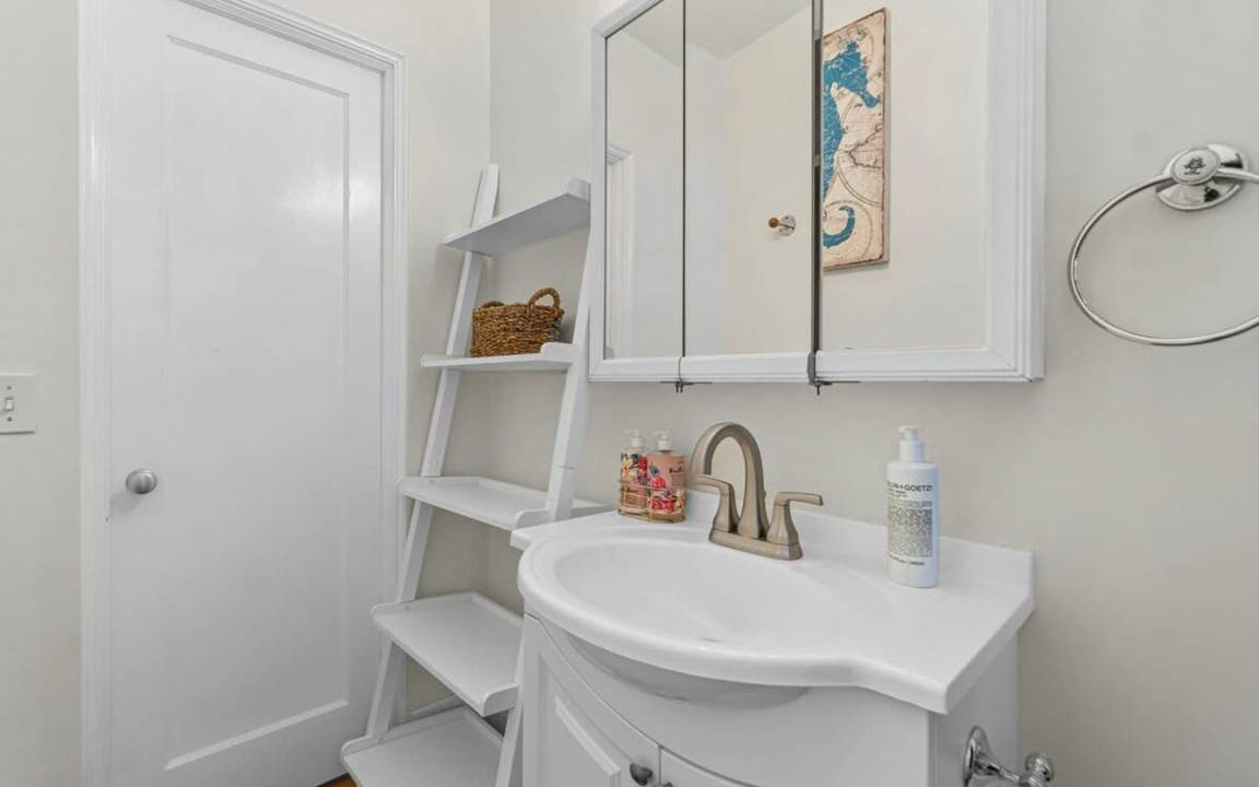 Photo of Bathroom in Northwood Shores